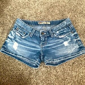 BKE Stella shorts size 24